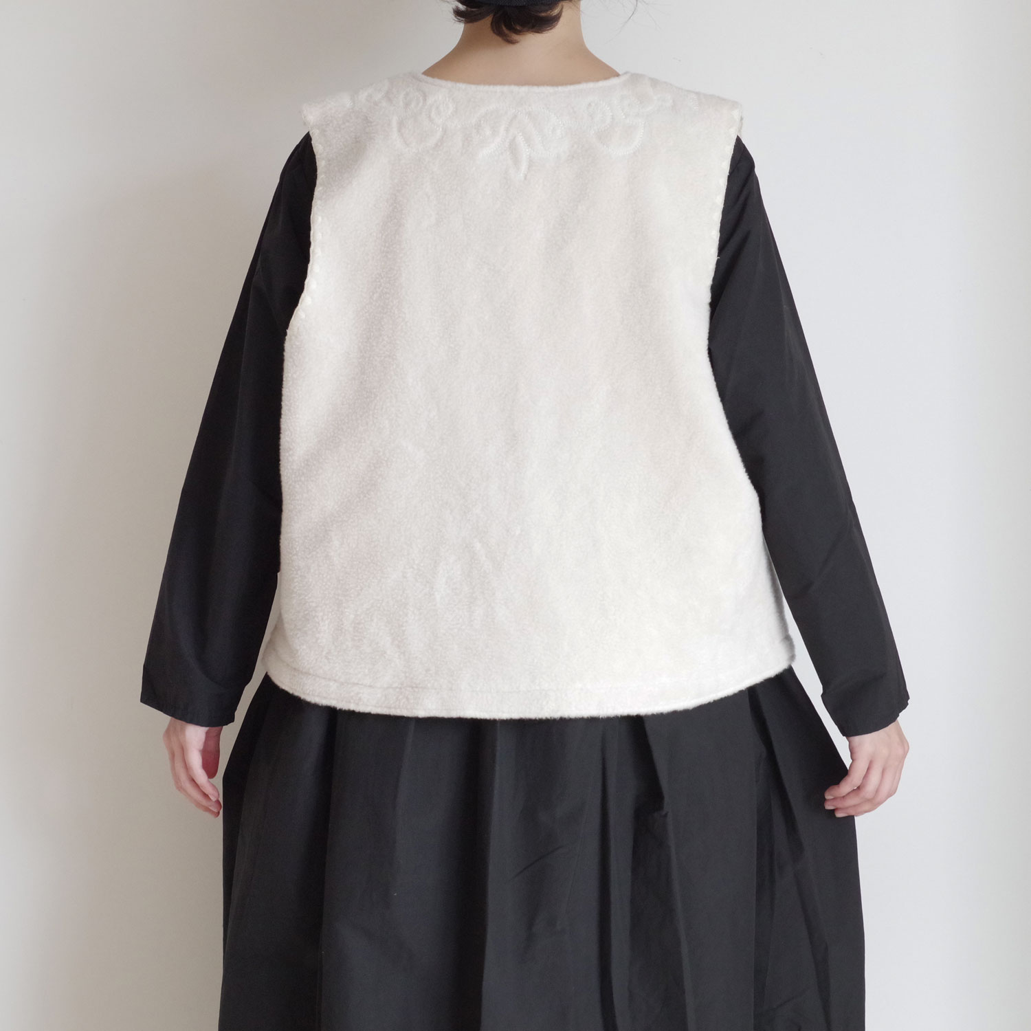 the last flower of the afternoon : β Embroidery vest ɽ٥