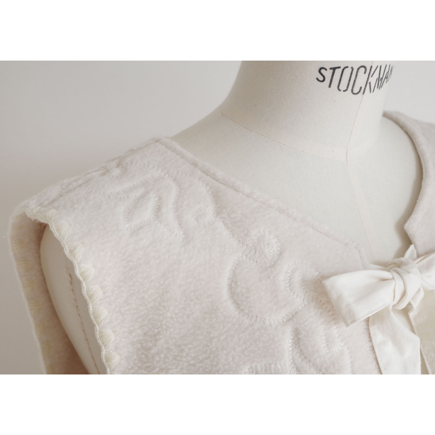 the last flower of the afternoon : β Embroidery vest ɽ٥