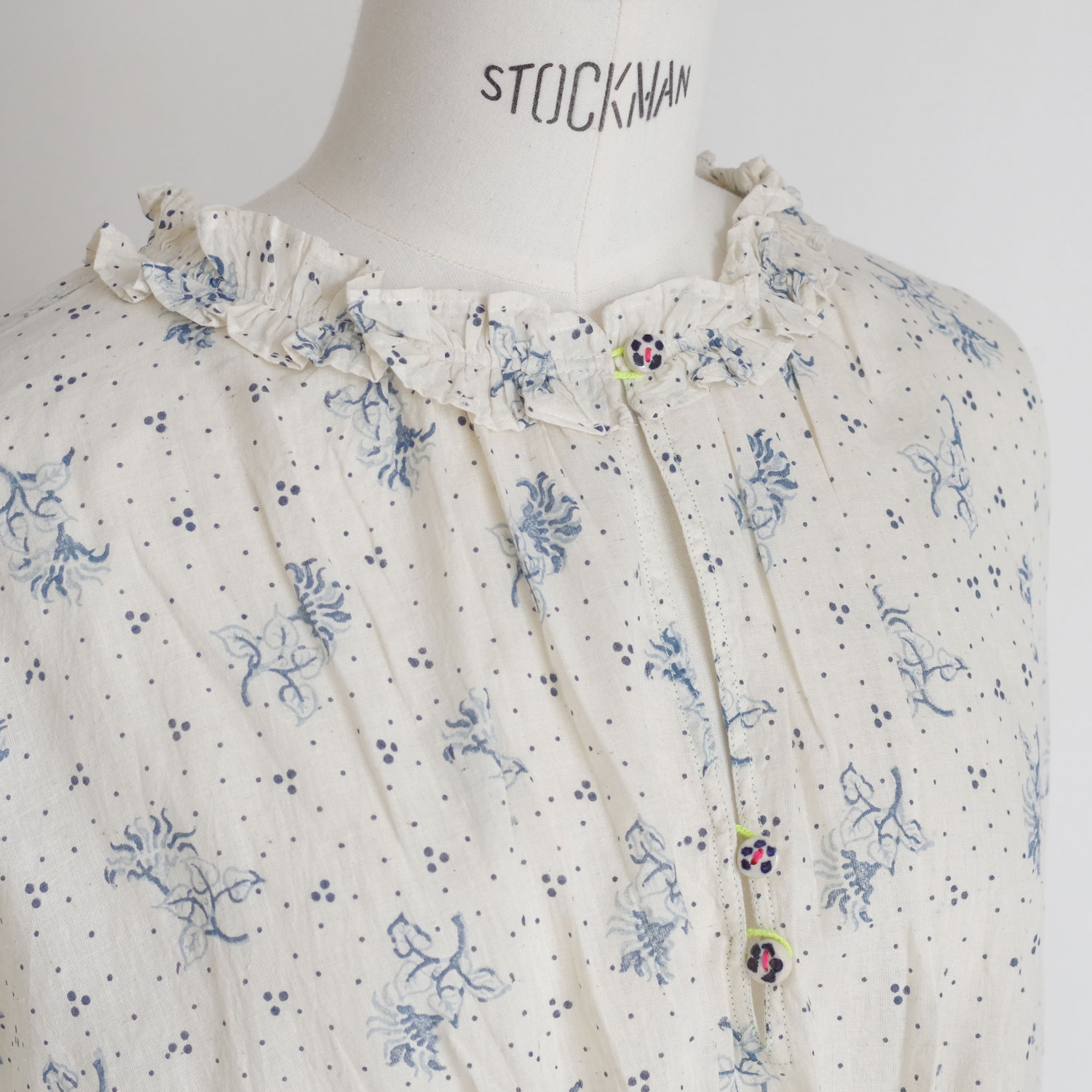 injiri ���󥸥� : AMBER-143 ƫ��ܥ���֥ץ륪���С��ץ饦��