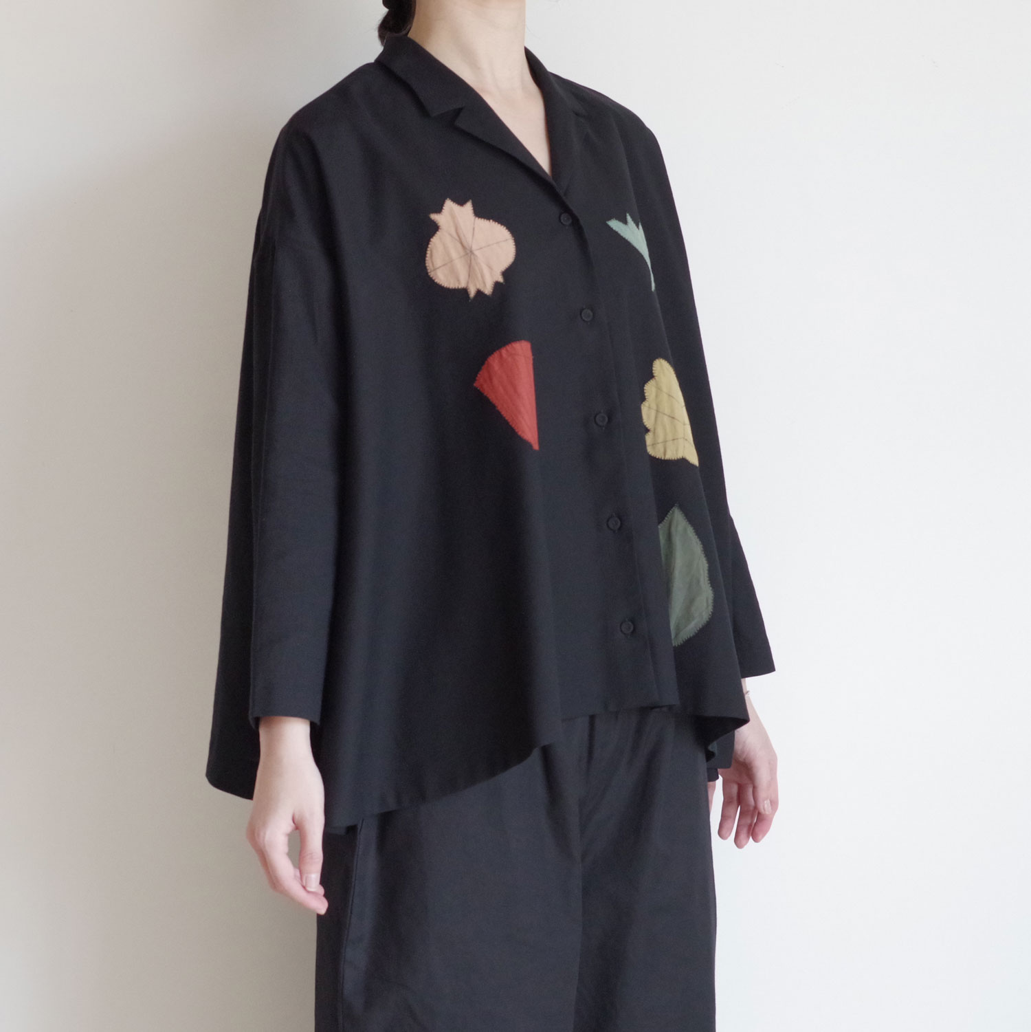 ECOLE DE CURIOSITES ��������ɥ���ꥪ���� : JULIA (COLORED PATCHES) �����ץ󥫥顼�����