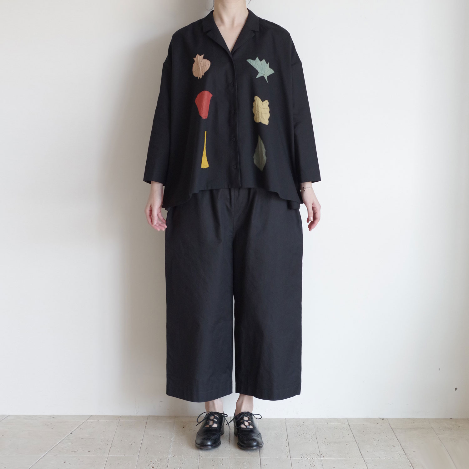 ECOLE DE CURIOSITES ��������ɥ���ꥪ���� : JULIA (COLORED PATCHES) �����ץ󥫥顼�����