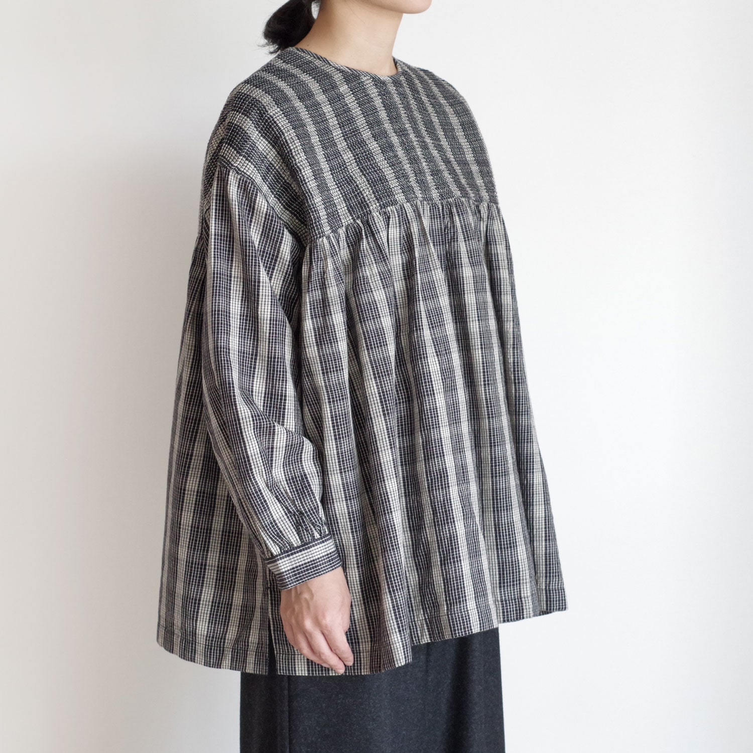 maison de soil �᥾��ɥ����� : BACK OPENING PULLOVER WITH MINI PINTUCK �֥饦��