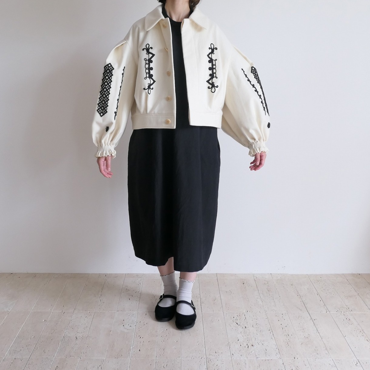 ��������ɥ���ꥪ���� ECOLE DE CURIOSITES��MARGUERITE With Braid Trim Loden Wool �ܥ�塼�ॹ�꡼�֥֥륾��