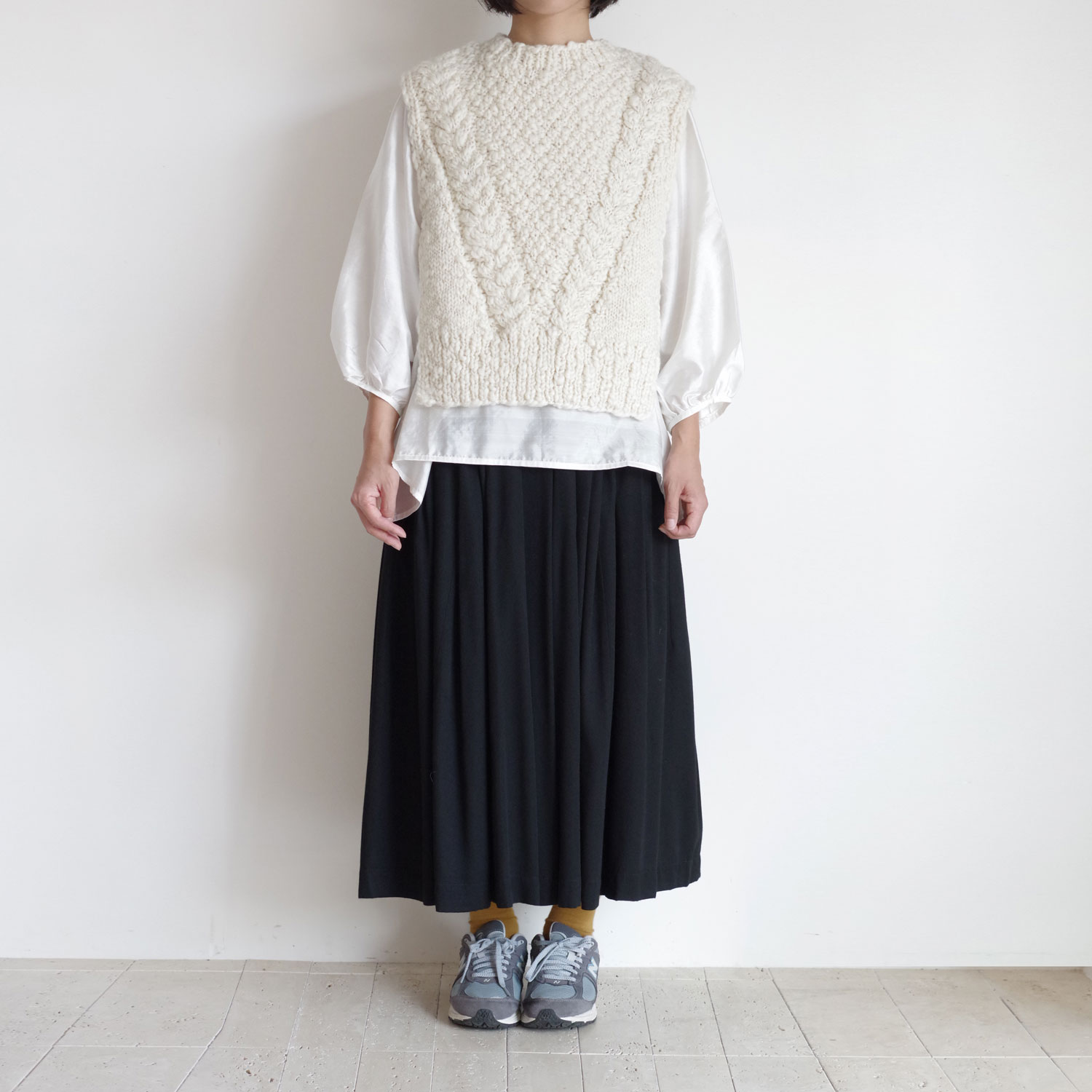 the last flower of the afternoon : ����¤�Knitted vest �˥åȥ٥���