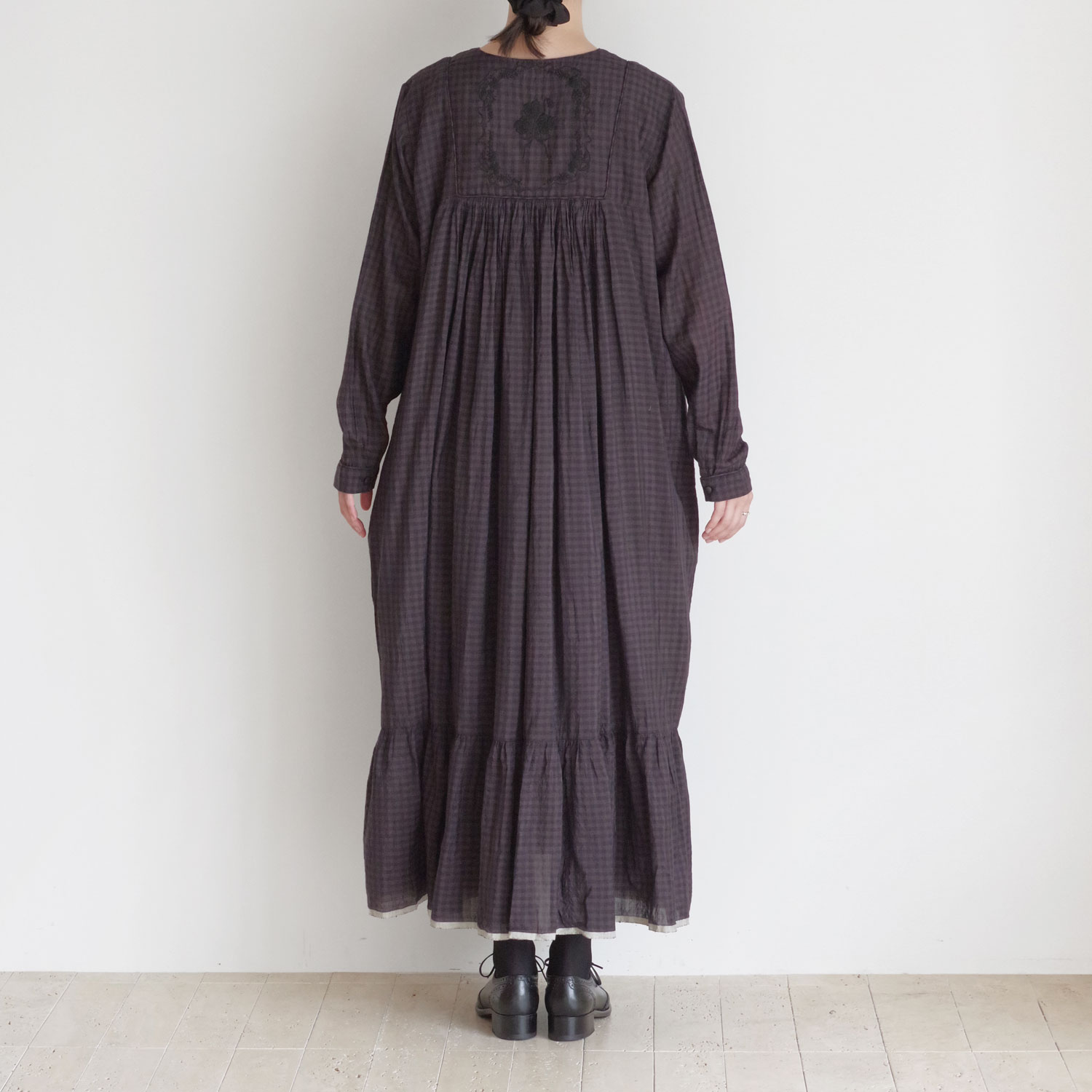 AODRESS �����ɥ쥹 : old 4 buttons yoke emb dress �衼���ɽ����ԡ���