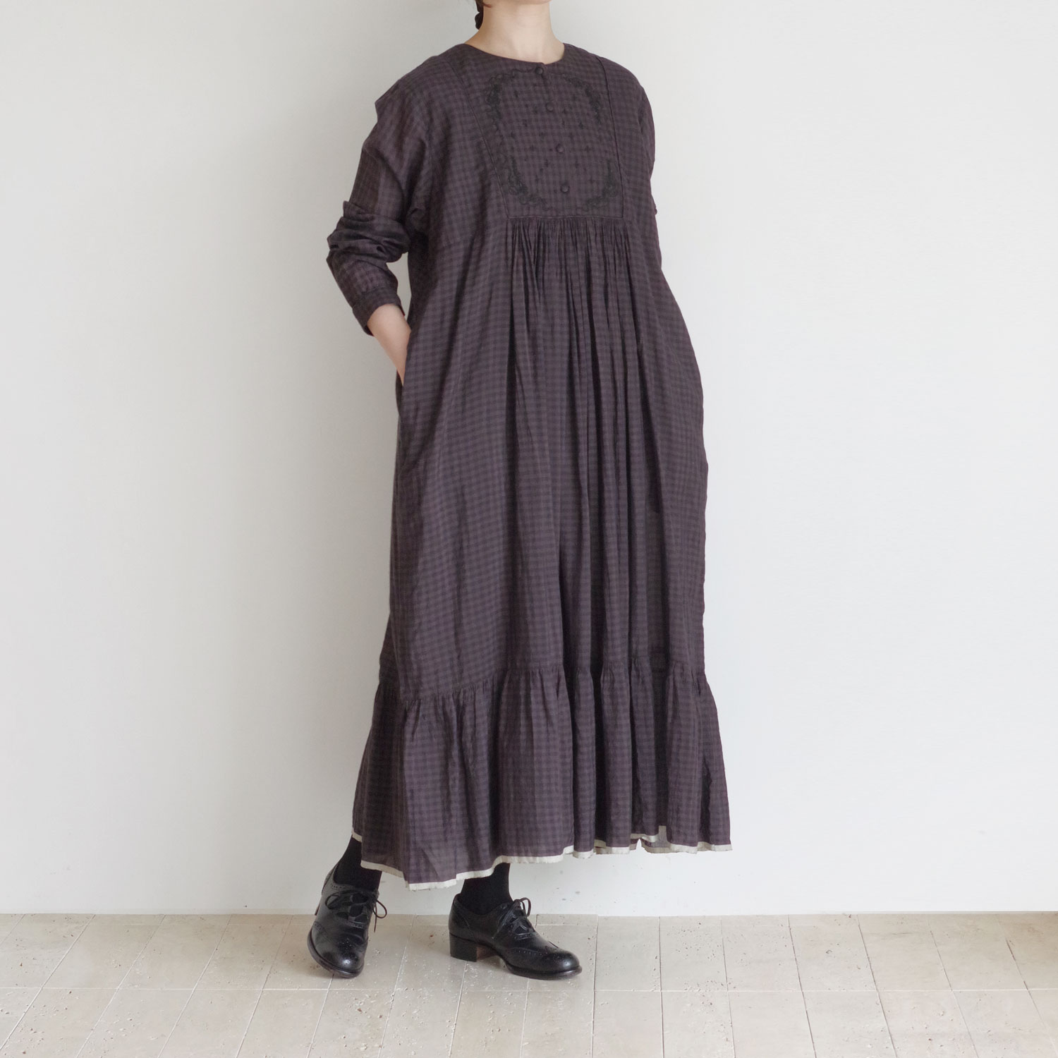 AODRESS �����ɥ쥹 : old 4 buttons yoke emb dress �衼���ɽ����ԡ���