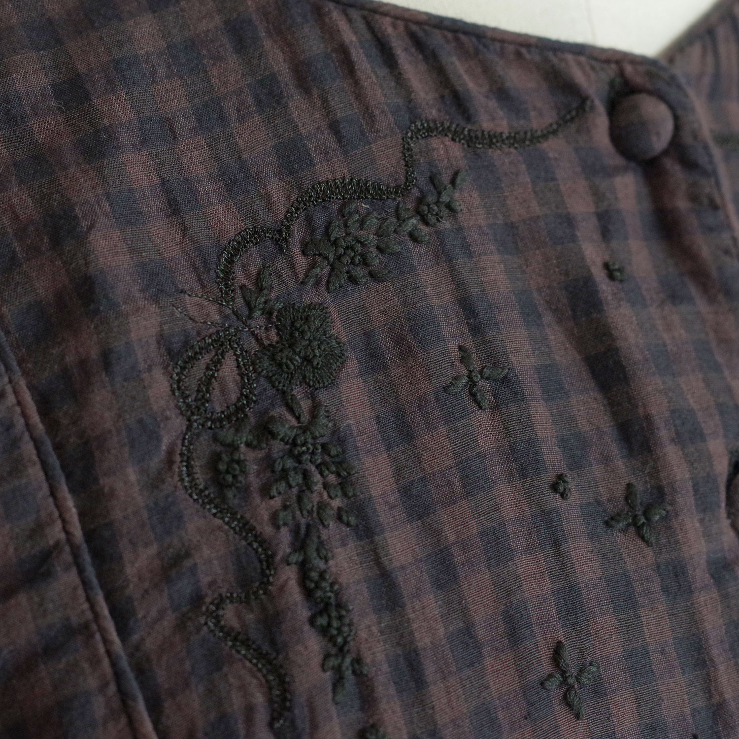 AODRESS �����ɥ쥹 : old 4 buttons yoke emb dress �衼���ɽ����ԡ���