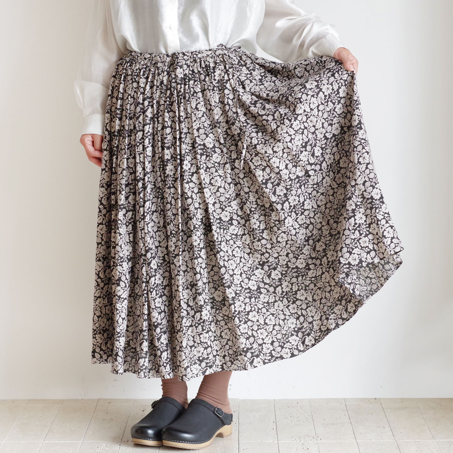 R&D.M.Co- ������ɥޥ󥺥ơ��顼 : WILD BERRY GATHER SKIRT �磻��ɥ٥꡼���㥶����������