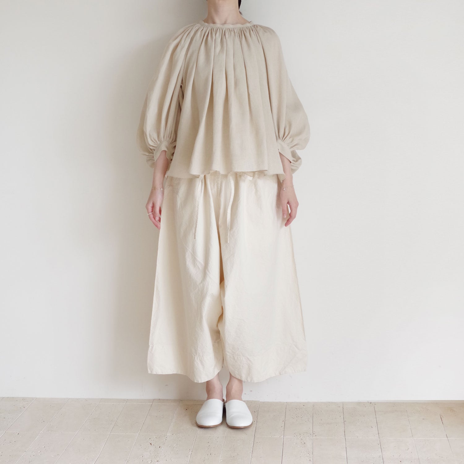 R&D.M.Co- ������ɥޥ󥺥ơ��顼 : DENSELY LINEN GATHER SMOCK ���㥶������å�