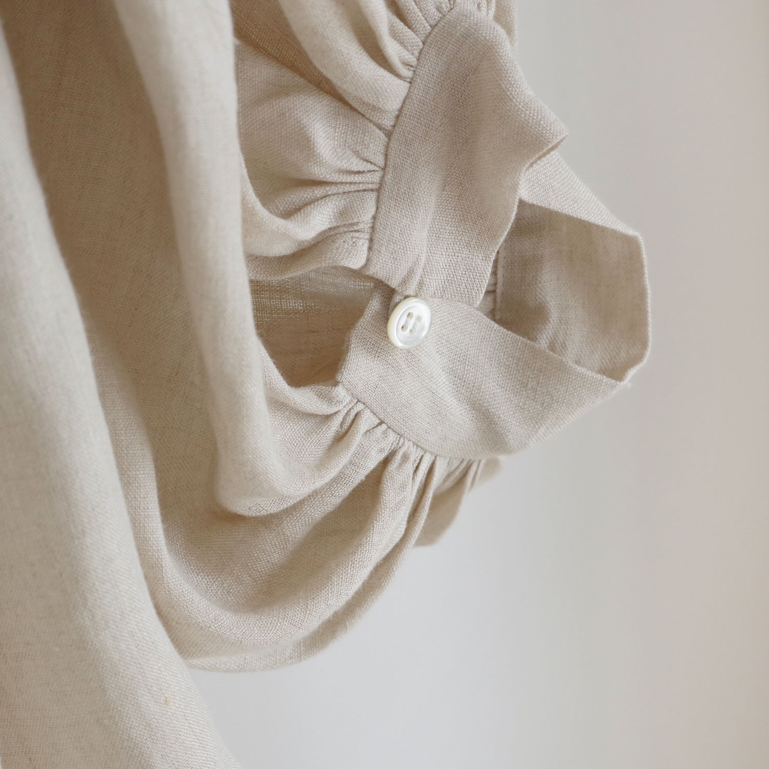 R&D.M.Co- ������ɥޥ󥺥ơ��顼 : DENSELY LINEN GATHER SMOCK ���㥶������å�