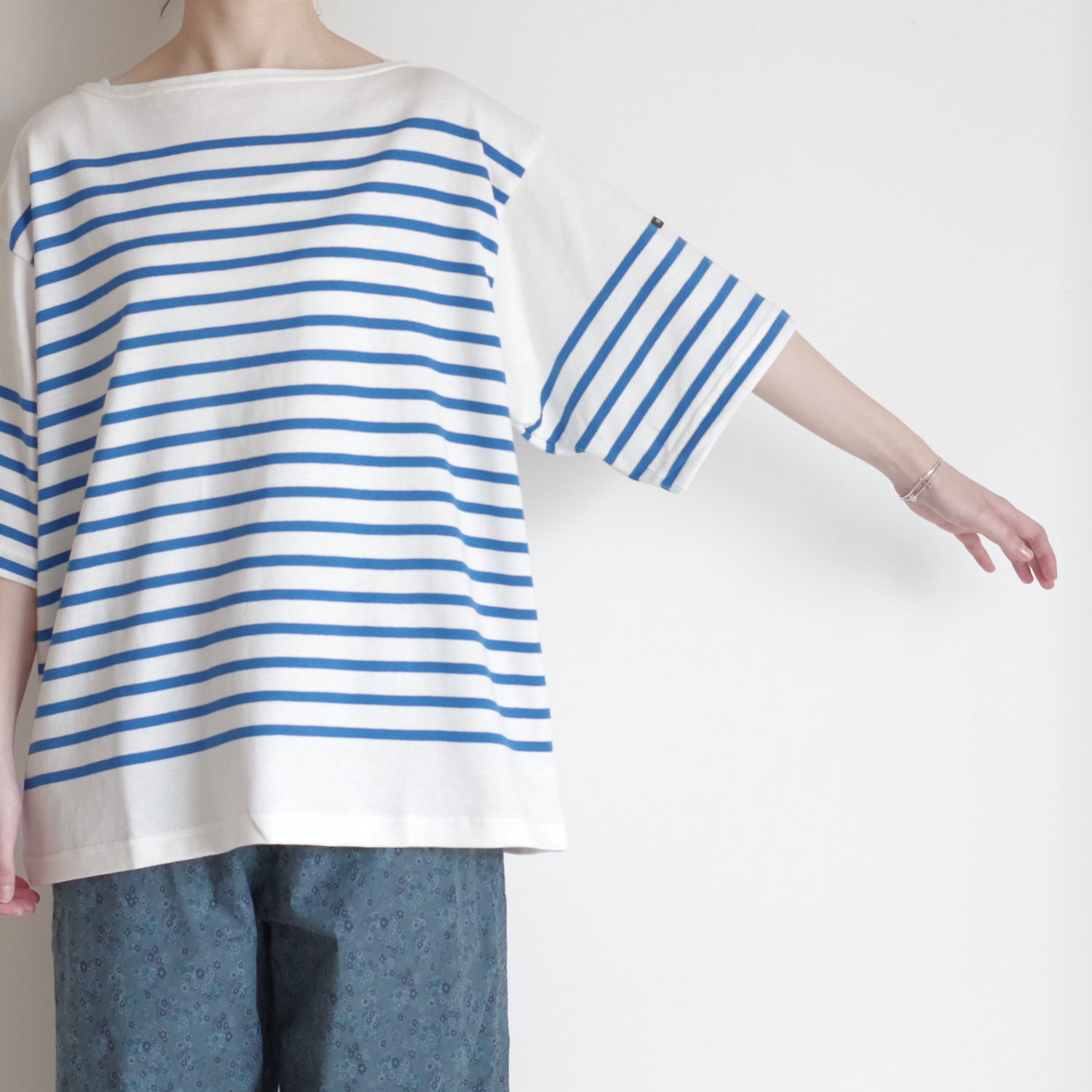 outil ���ƥ��� : TORICOT AAST SHORT (OFF/DAZZLING BLUE) �Х��������