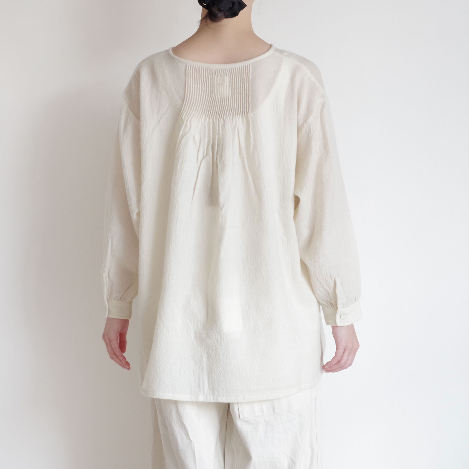 maison de soil ᥾ɥ : BOAT-NECK BACK PINTUCK SHIRT ܡȥͥå