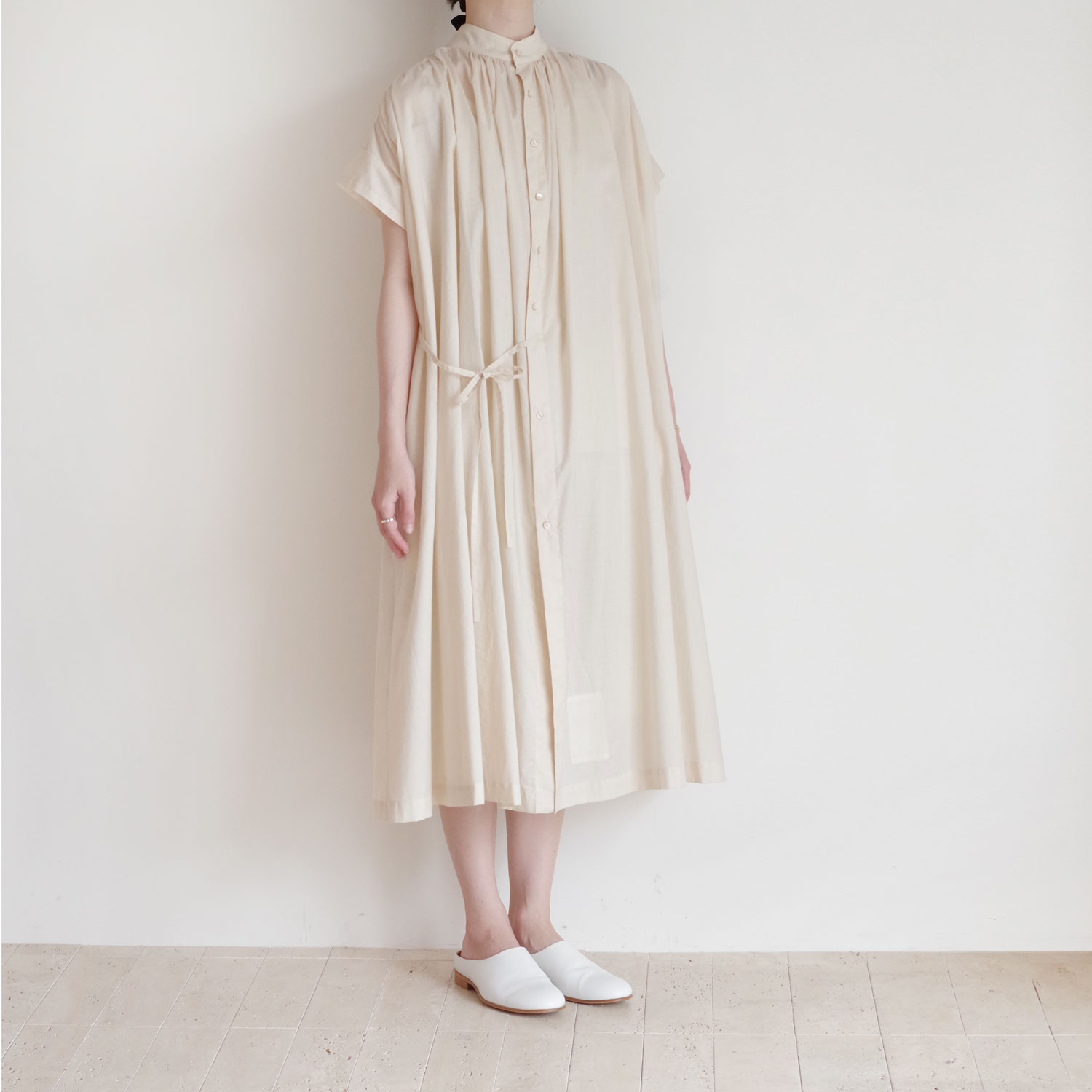 the last flower of the afternoon : �ż�η��� half sleeve back open dress ���ԡ���