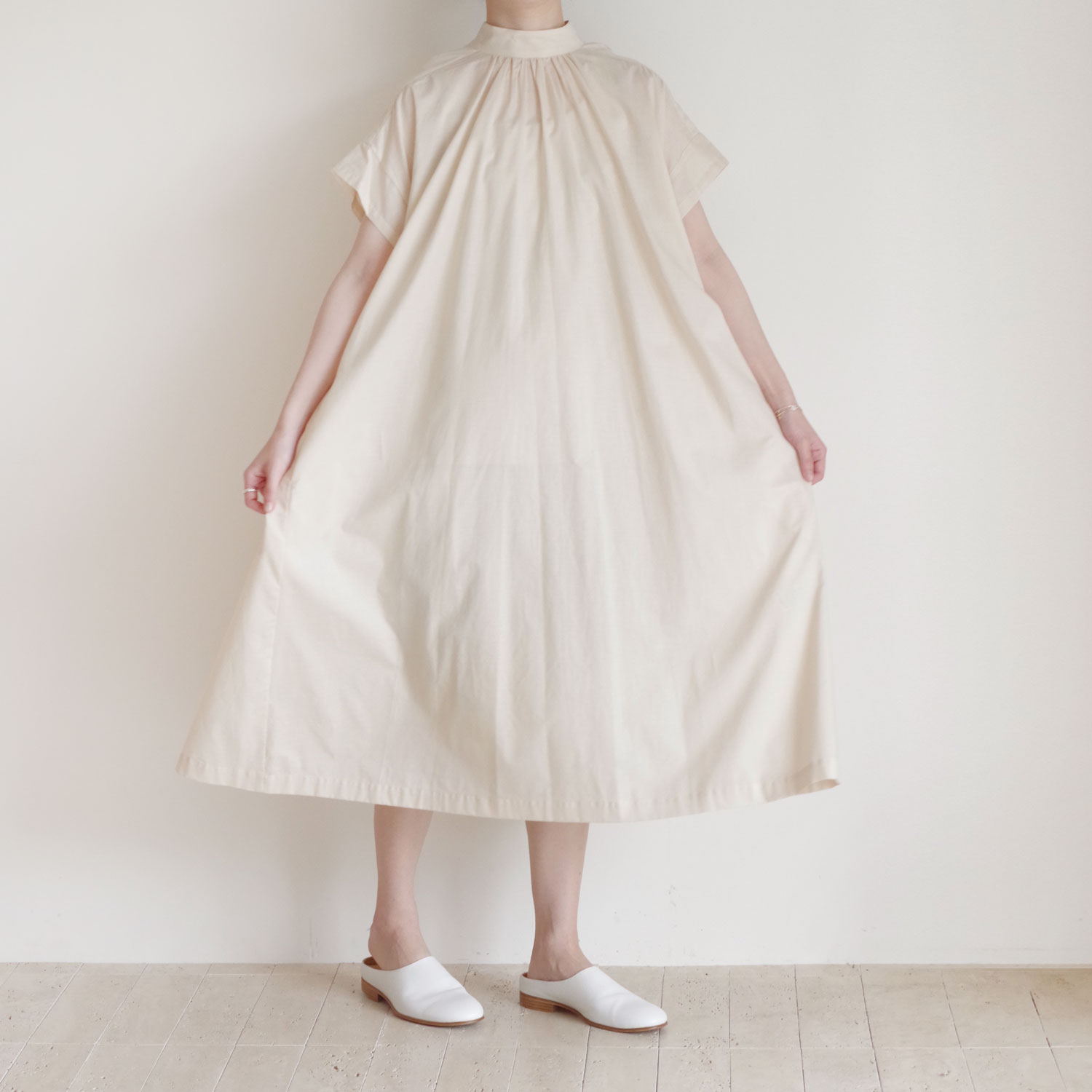 the last flower of the afternoon : �ż�η��� half sleeve back open dress ���ԡ���