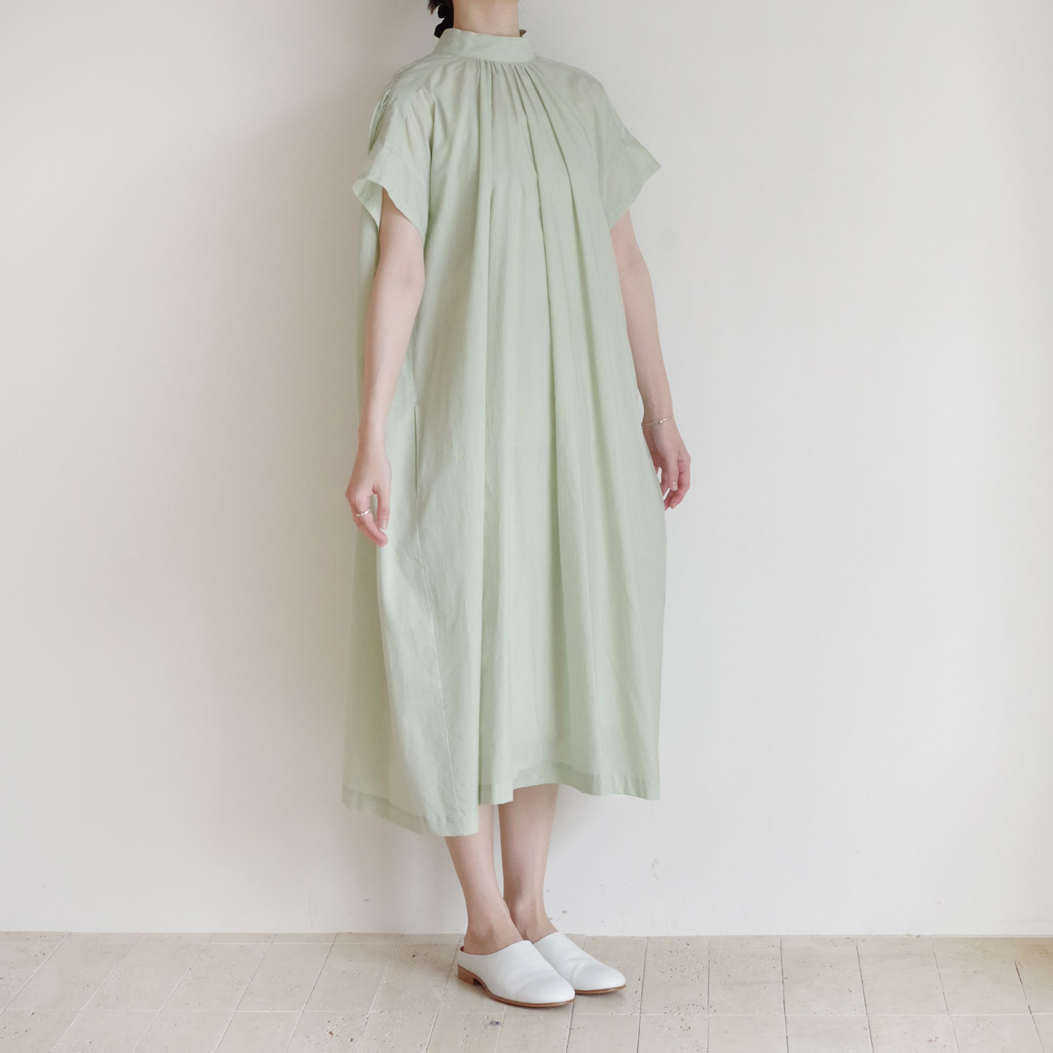 the last flower of the afternoon : �ż�η��� half sleeve back open dress ���ԡ���