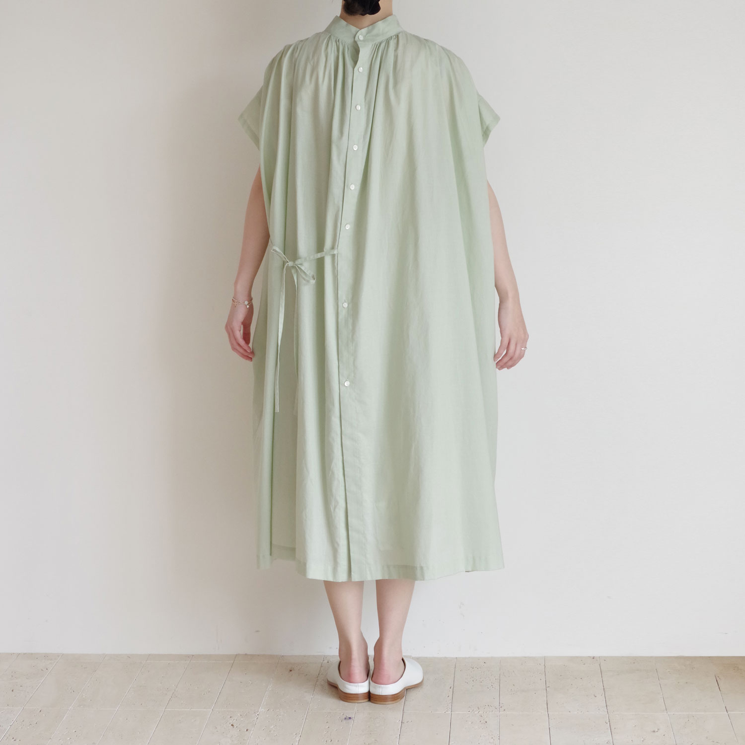 the last flower of the afternoon : �ż�η��� half sleeve back open dress ���ԡ���