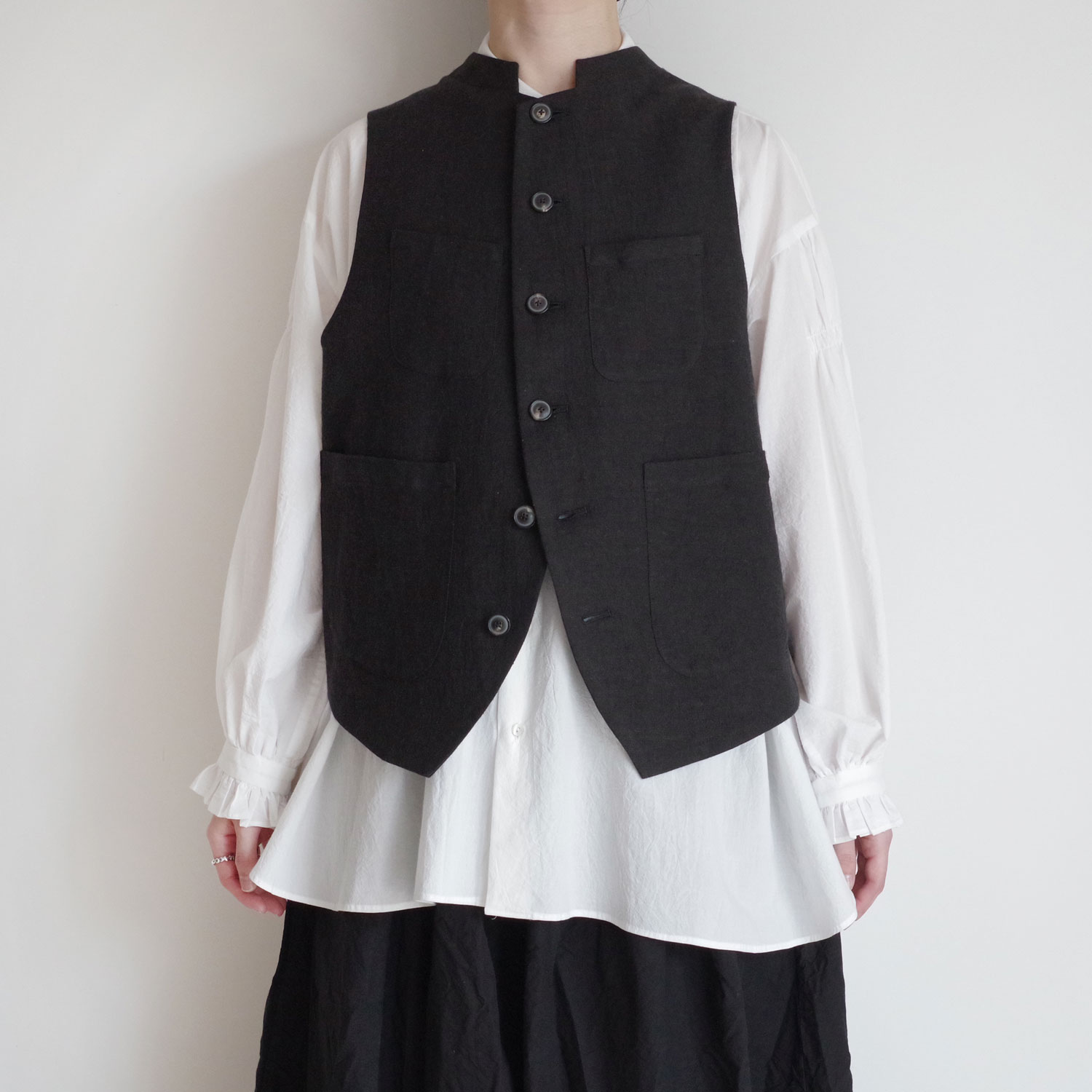 the last flower of the afternoon :  logger vest ٥