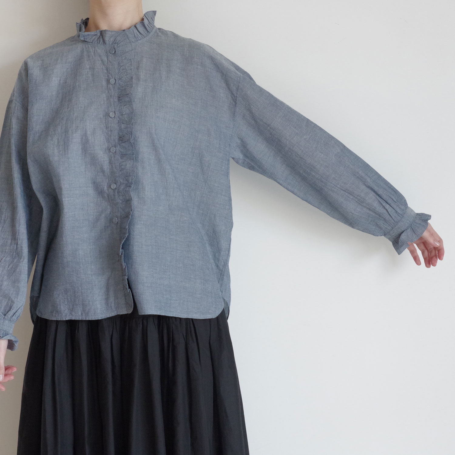 maison de soil �᥾��ɥ����� : HANDWOVEN YARN DYE NATURAL INDIGO CHAMBRAY �ե�륫�顼�����