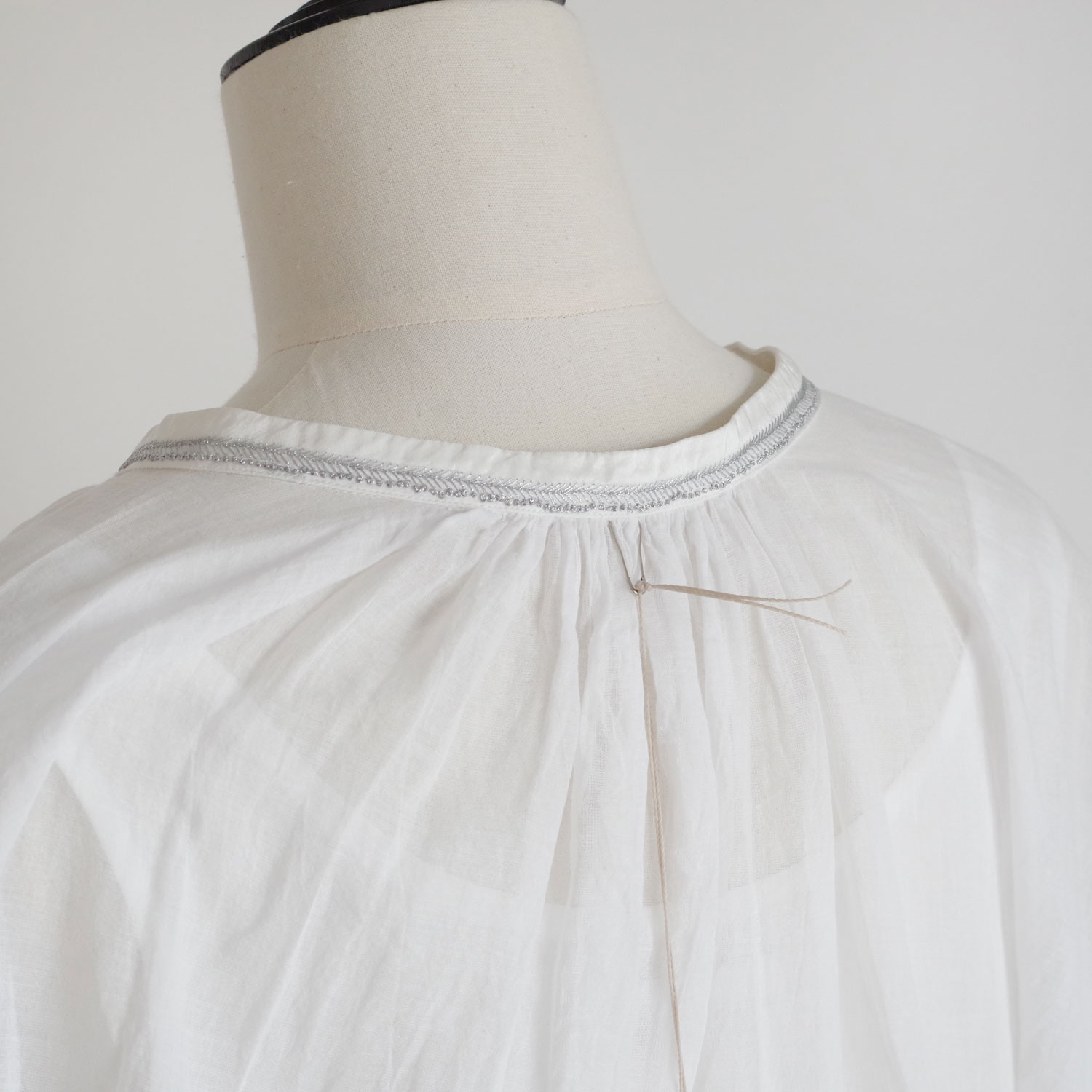 AODRESS �����ɥ쥹 : ari jelly neck dori blouse �������˿����㥶���֥饦��