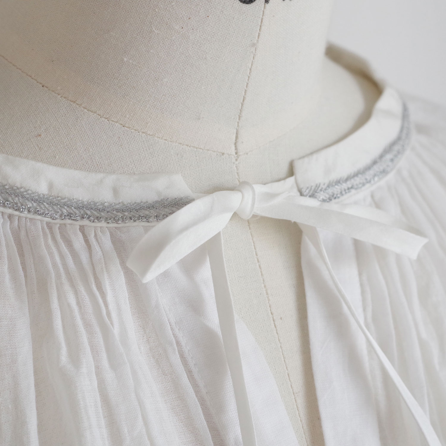 AODRESS �����ɥ쥹 : ari jelly neck dori blouse �������˿����㥶���֥饦��