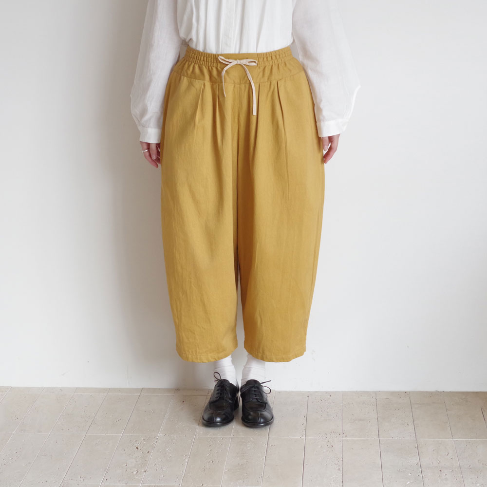Khadi and Co カディーアンドコー : STAR コットンサテンパンツ (OCHRE 