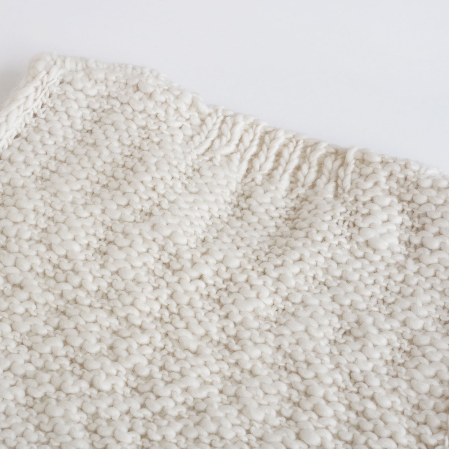 ound  : ACACIA ٥ (ivory)