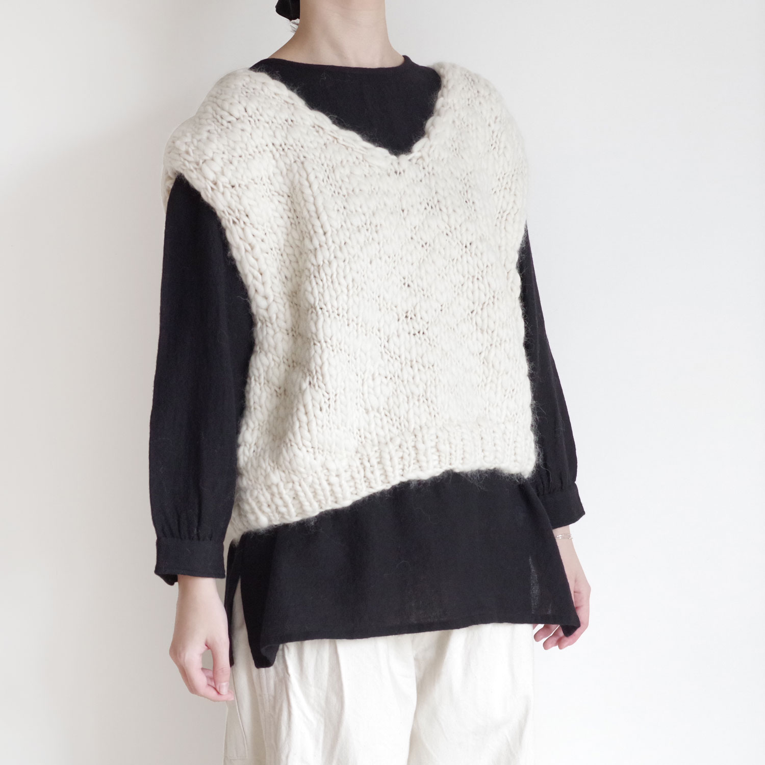 ound  : ACACIA ٥ (ivory)