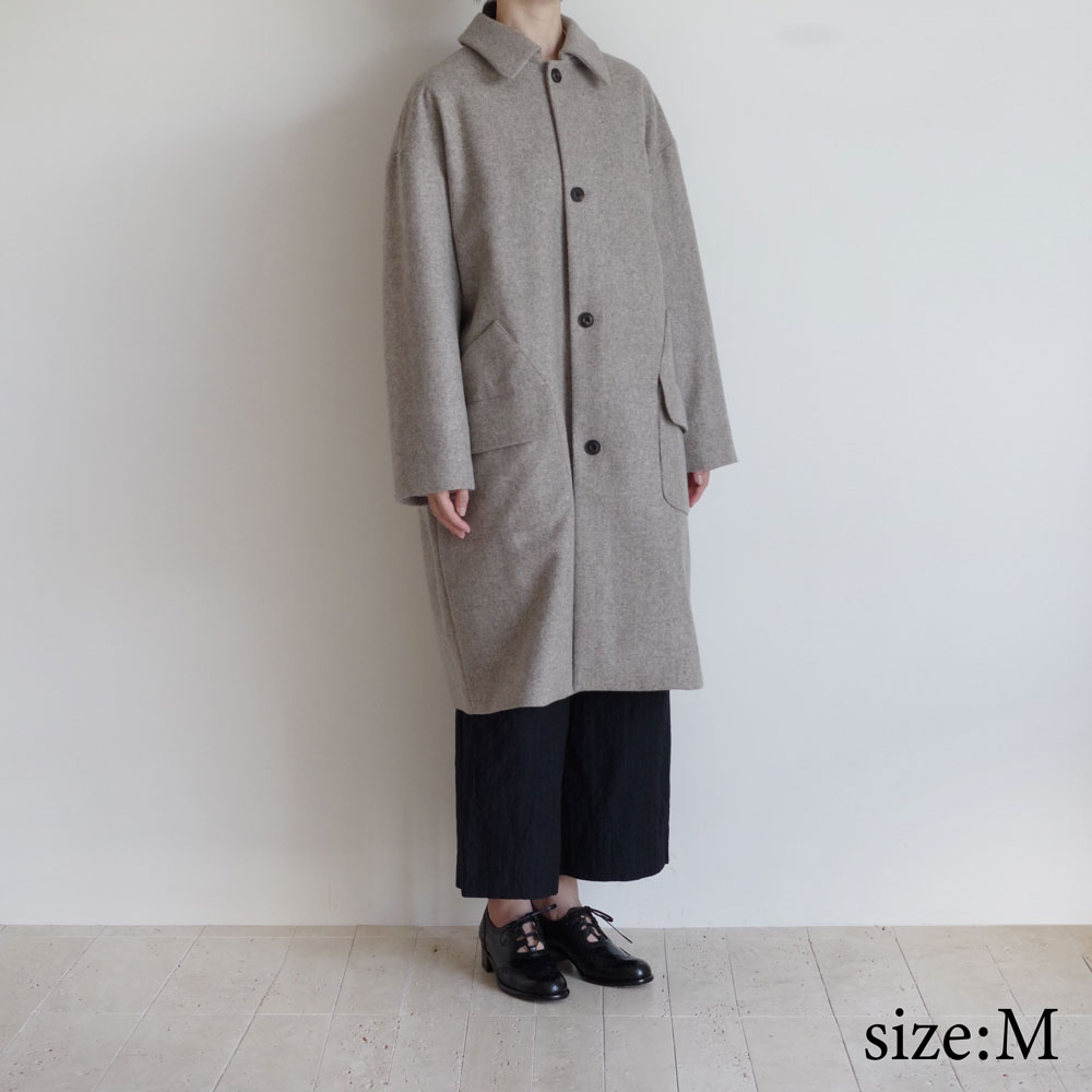 ��������ɥ���ꥪ���� ECOLE DE CURIOSITES : CLOVIS ���ȥ󥹥ƥ󥫥顼������(Light taupe)