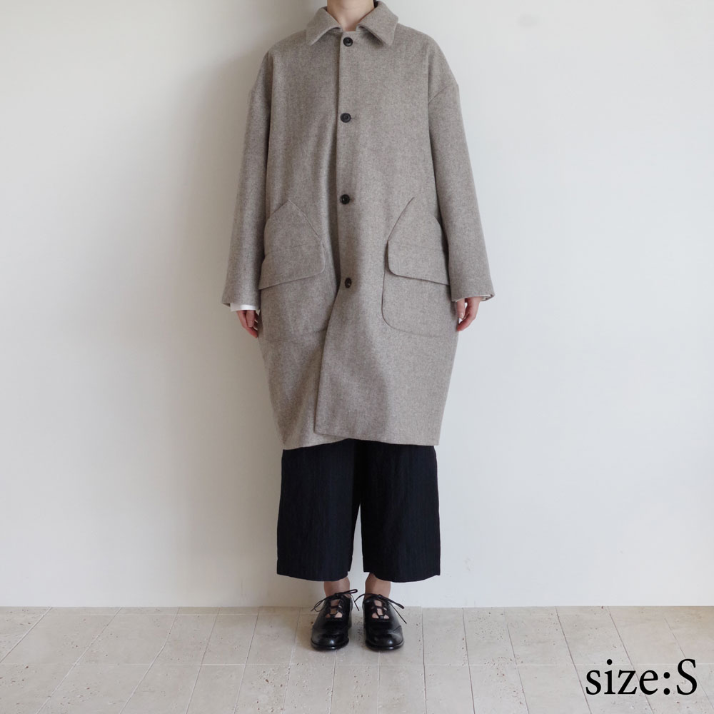 ��������ɥ���ꥪ���� ECOLE DE CURIOSITES : CLOVIS ���ȥ󥹥ƥ󥫥顼������(Light taupe)