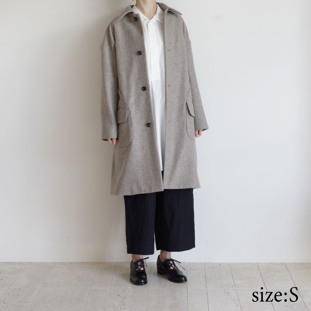 ��������ɥ���ꥪ���� ECOLE DE CURIOSITES : CLOVIS ���ȥ󥹥ƥ󥫥顼������(Light taupe)