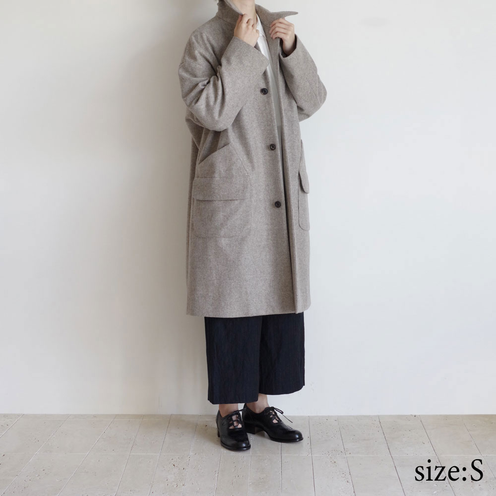 ��������ɥ���ꥪ���� ECOLE DE CURIOSITES : CLOVIS ���ȥ󥹥ƥ󥫥顼������(Light taupe)