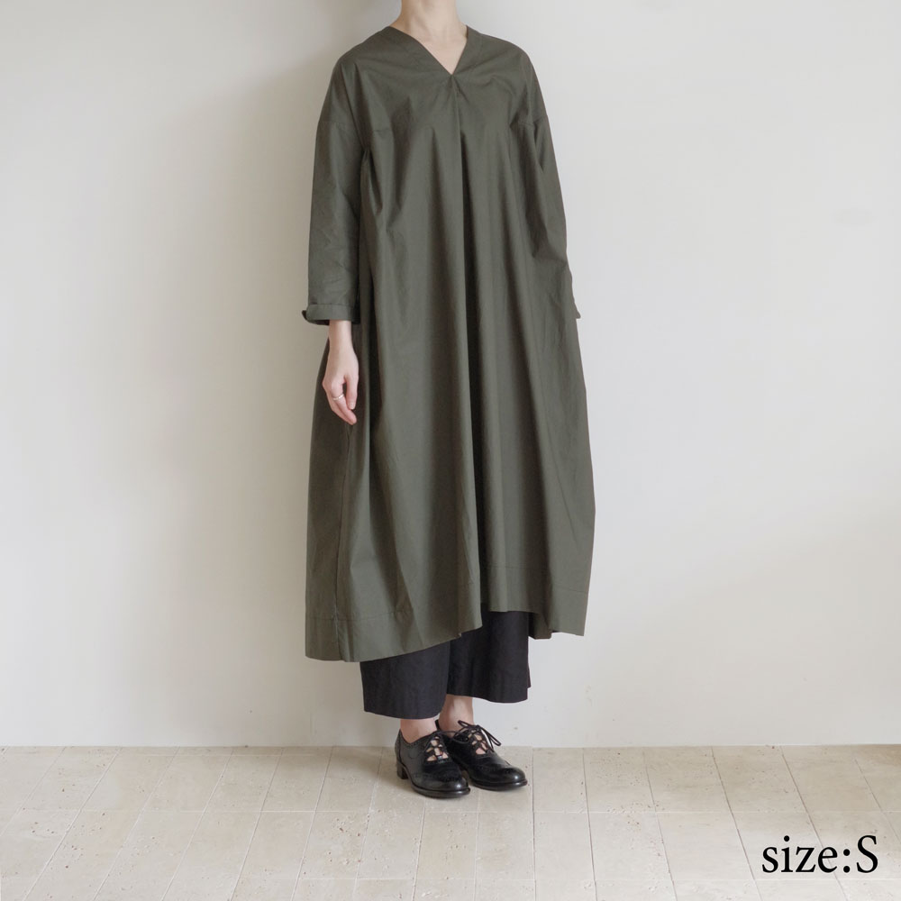 ECOLE DE CURIOSITES ��������ɥ���ꥪ���� : HORA V�ͥå��ɥ쥹 (Smoke green)