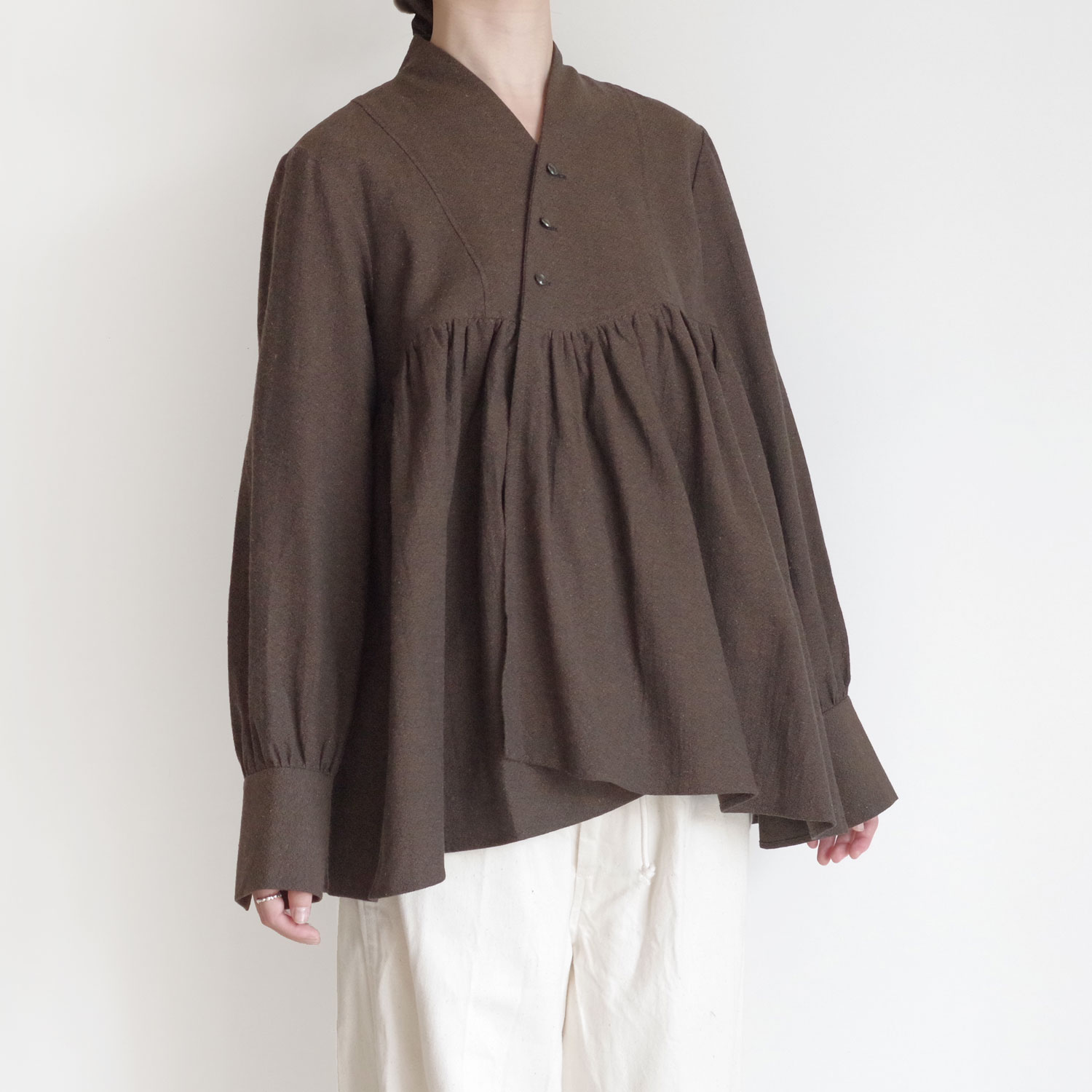 the last flower of the afternoon : ����� Funnel neck blouse �֥饦��