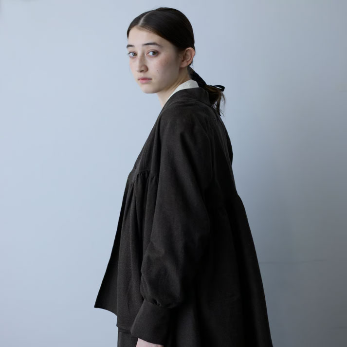 the last flower of the afternoon : ����� Funnel neck blouse �֥饦��