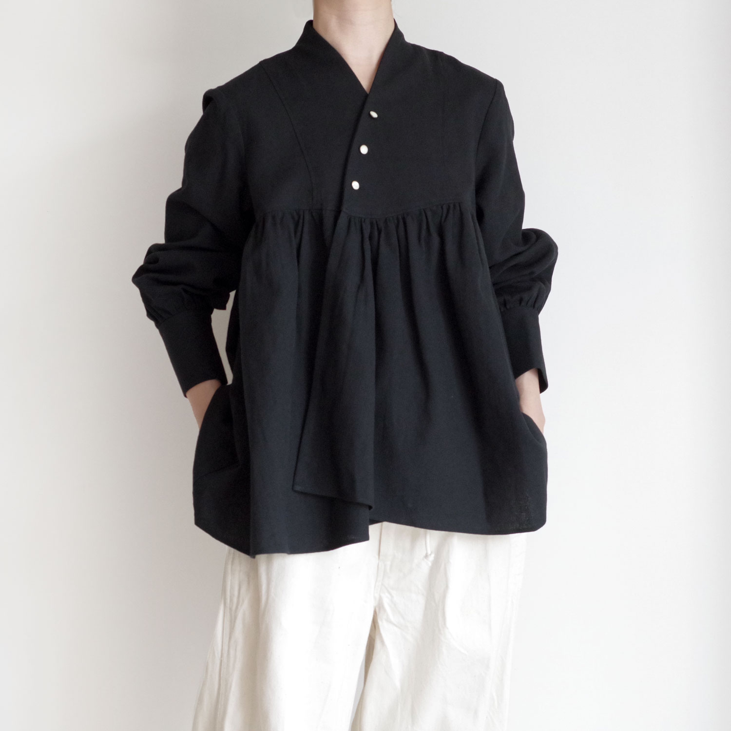 the last flower of the afternoon : ����� Funnel neck blouse �֥饦��