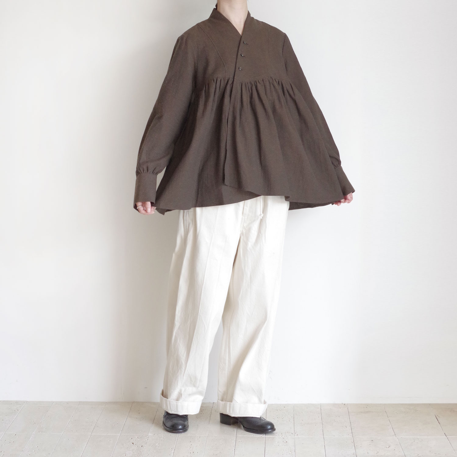 the last flower of the afternoon : ����� Funnel neck blouse �֥饦��