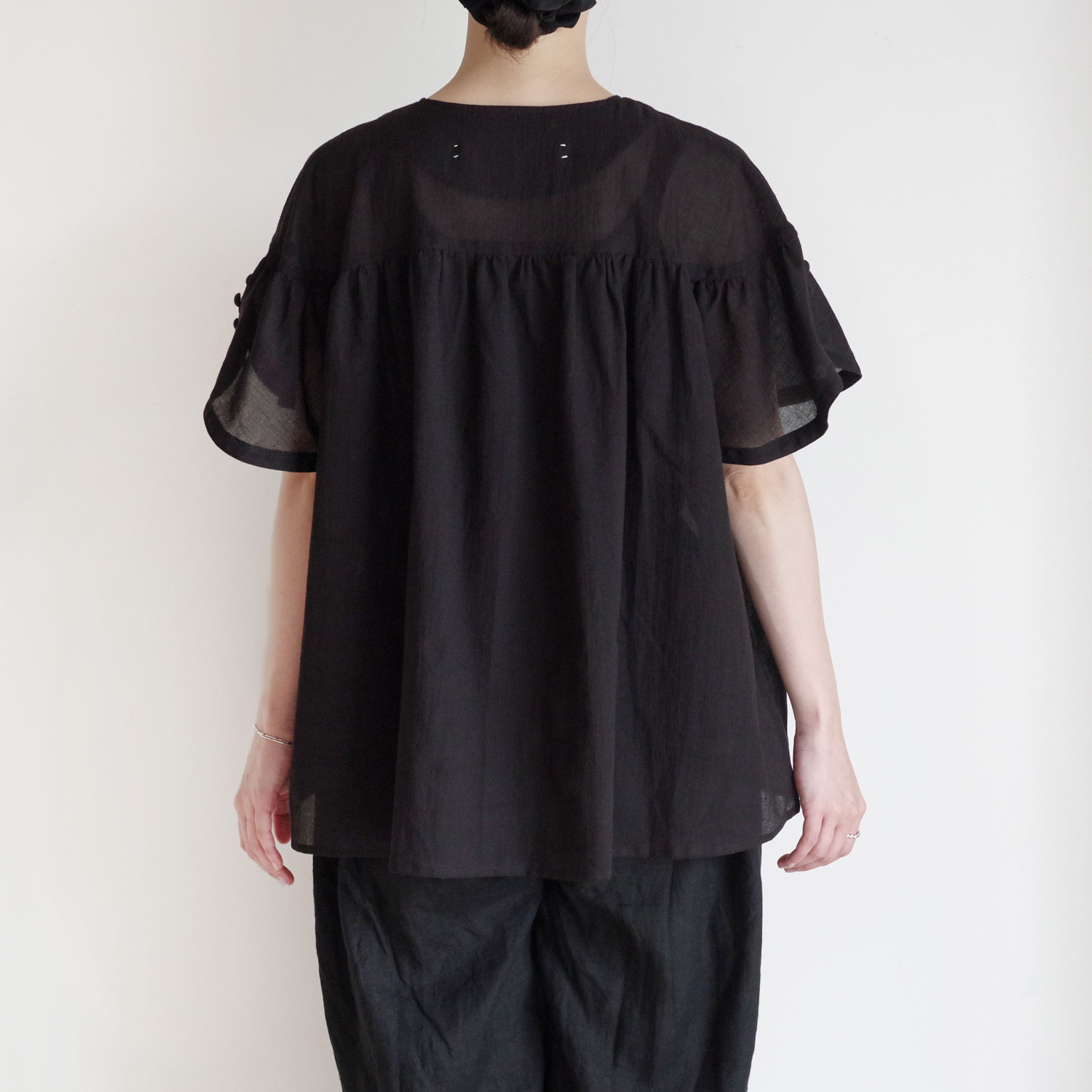 the last flower of the afternoon : ȾƩ�������� Flutter sleeve blouse �֥饦��