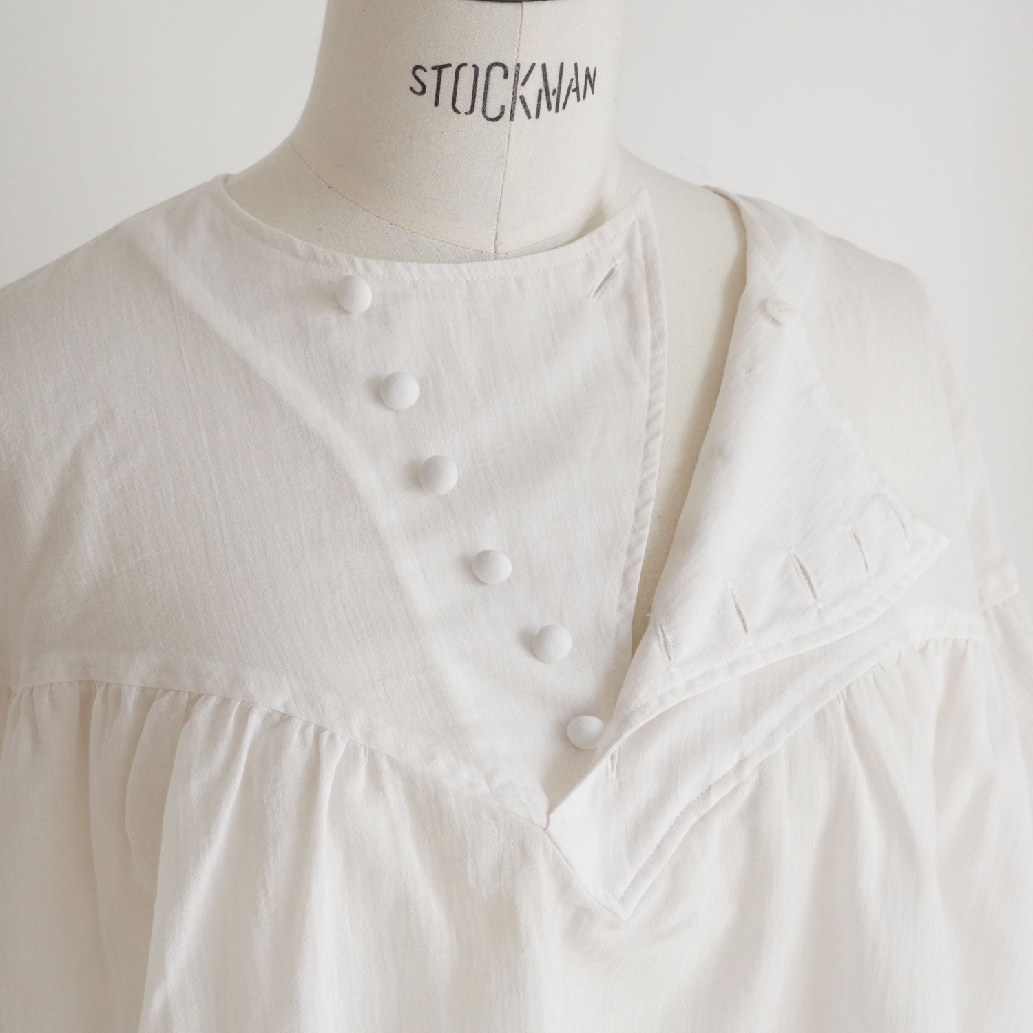 the last flower of the afternoon : ȾƩ�������� Flutter sleeve blouse �֥饦��