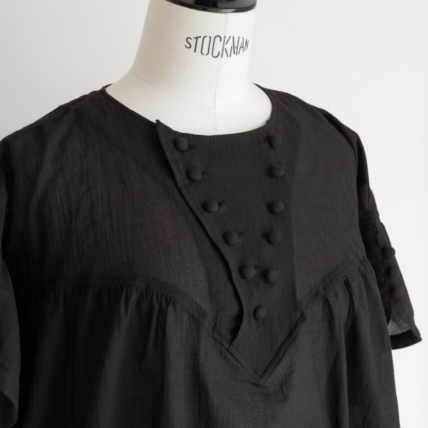 the last flower of the afternoon : ȾƩ�������� Flutter sleeve blouse �֥饦��