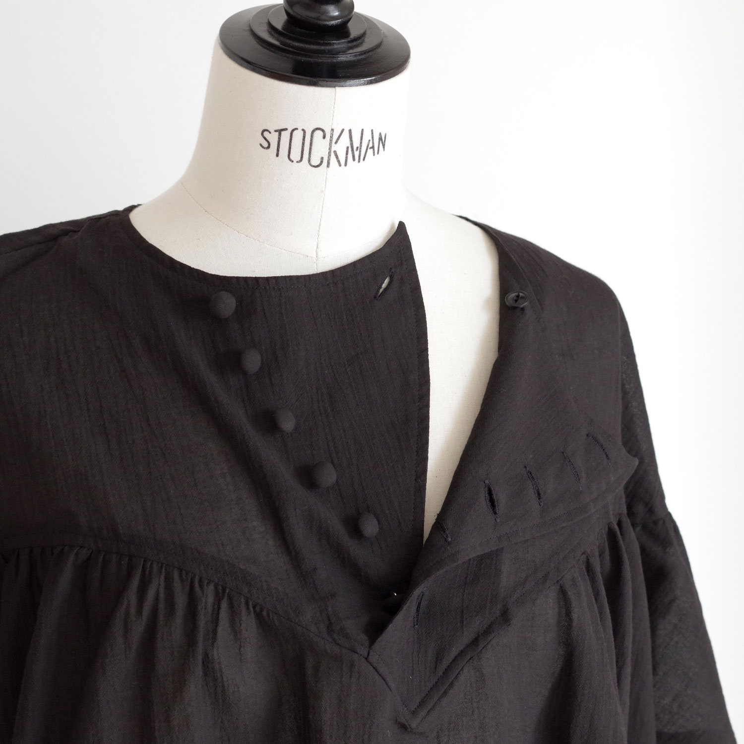 the last flower of the afternoon : ȾƩ�������� Flutter sleeve blouse �֥饦��