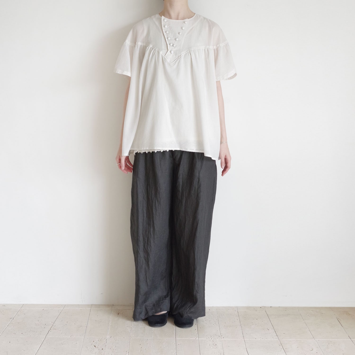 the last flower of the afternoon : ȾƩ�������� Flutter sleeve blouse �֥饦��