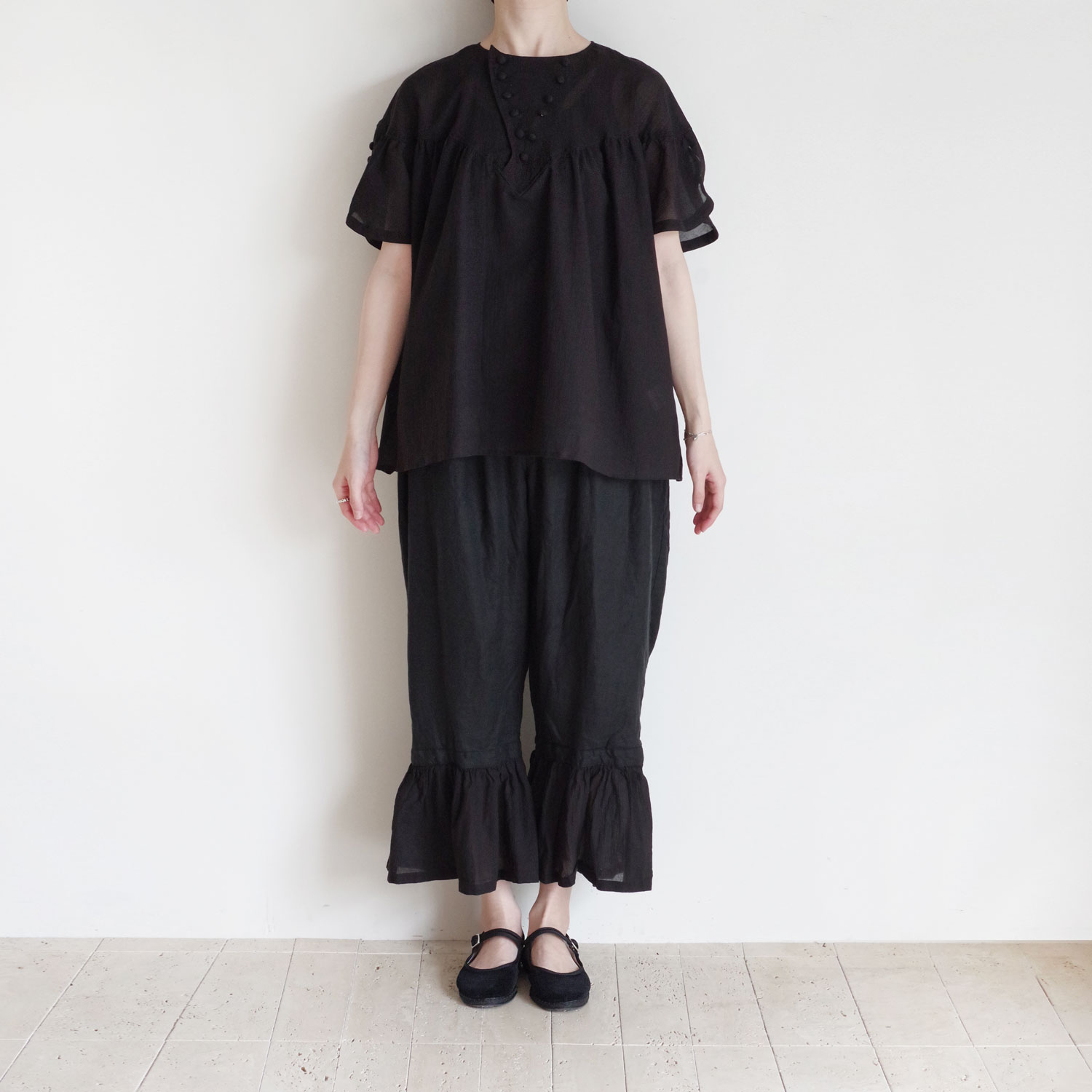 the last flower of the afternoon : ȾƩ�������� Flutter sleeve blouse �֥饦��