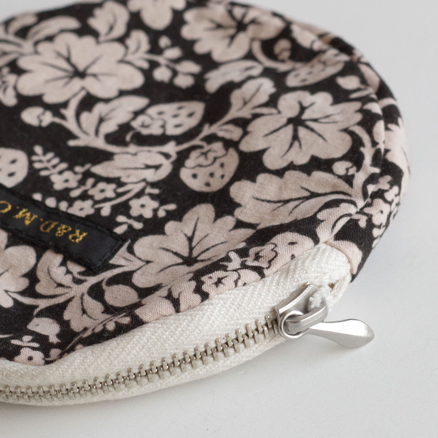 R&D.M.Co- ������ɥޥ󥺥ơ��顼 : WILD BERRY CIRCLE POUCH (S) �磻��ɥ٥꡼�ݡ���