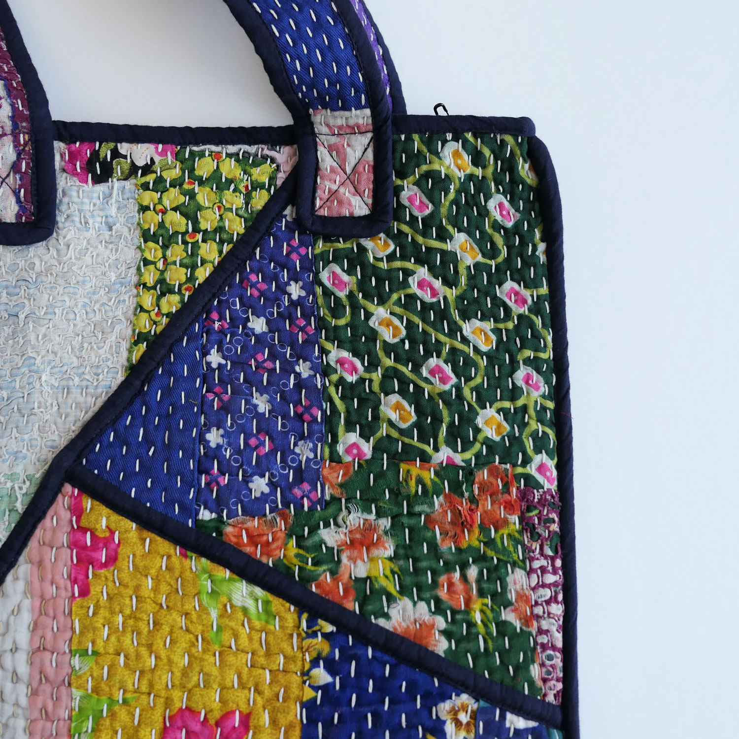NAMAI �ʥޥ���THE TARUN QUILTED KANTHA BAG ���󥿥���ȥȡ��ȥХå�(F)
