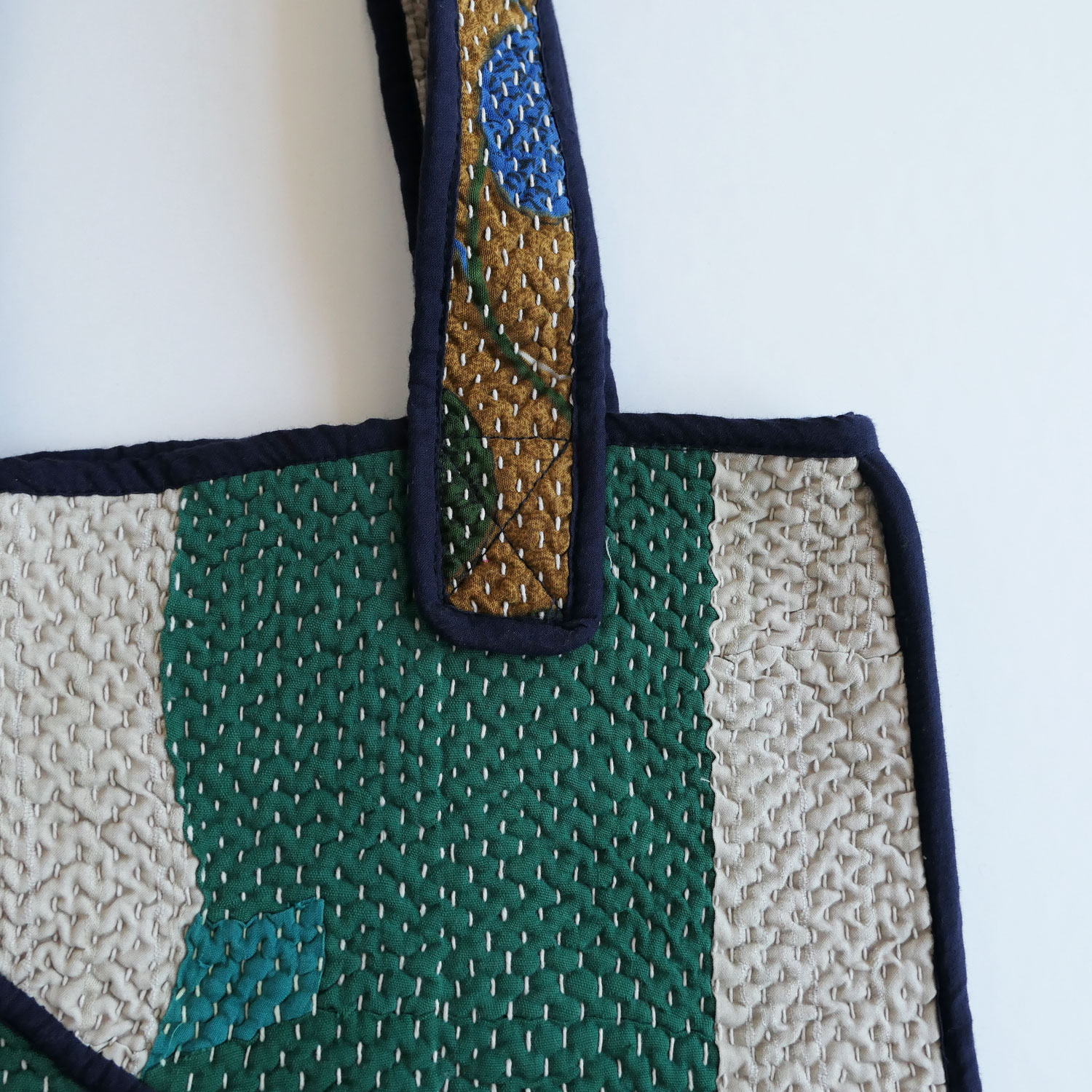 NAMAI �ʥޥ���THE TARUN QUILTED KANTHA BAG ���󥿥���ȥȡ��ȥХå�(G)