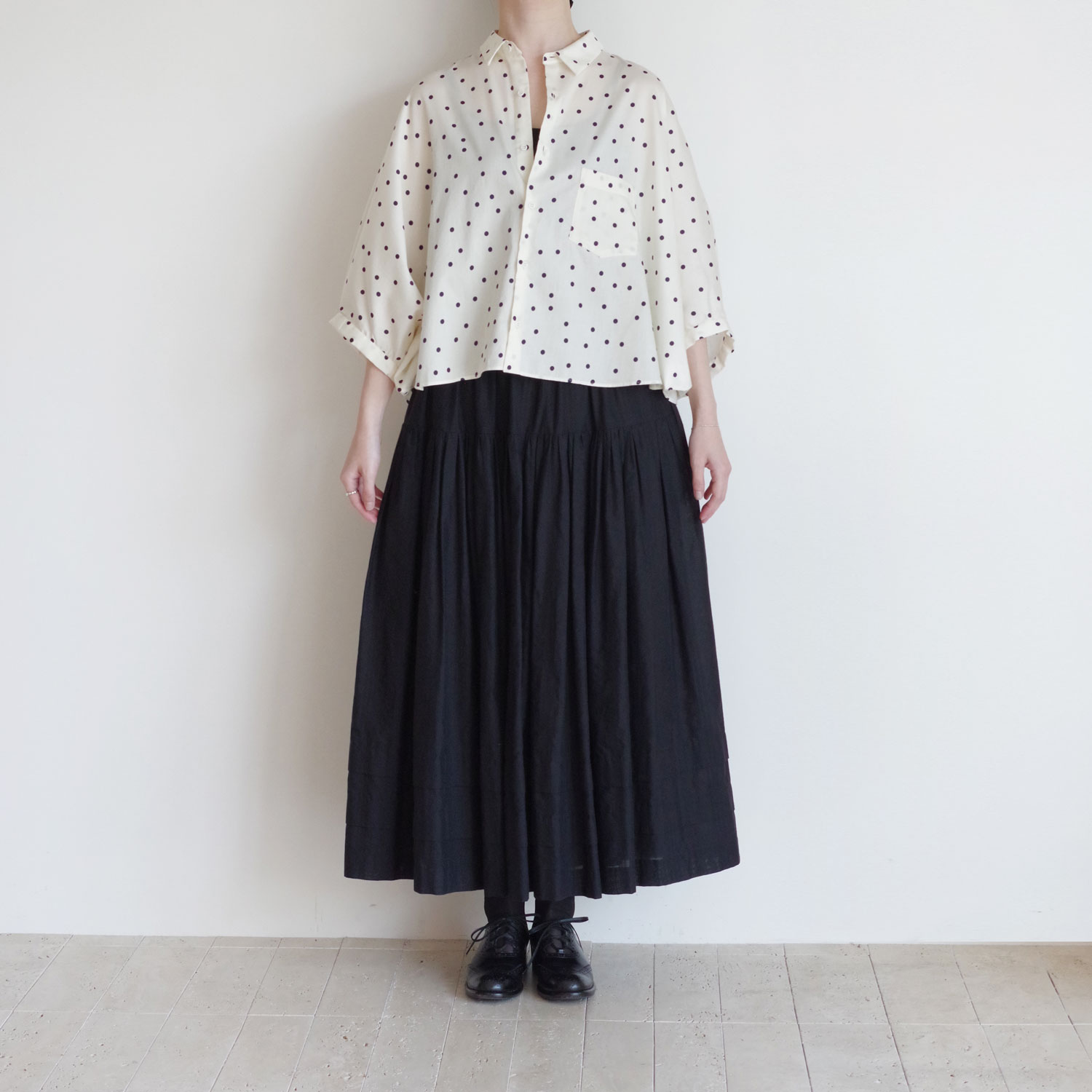 ECOLE DE CURIOSITES ��������ɥ���ꥪ���� : THEO ������ɥåȥХ롼��֥饦��