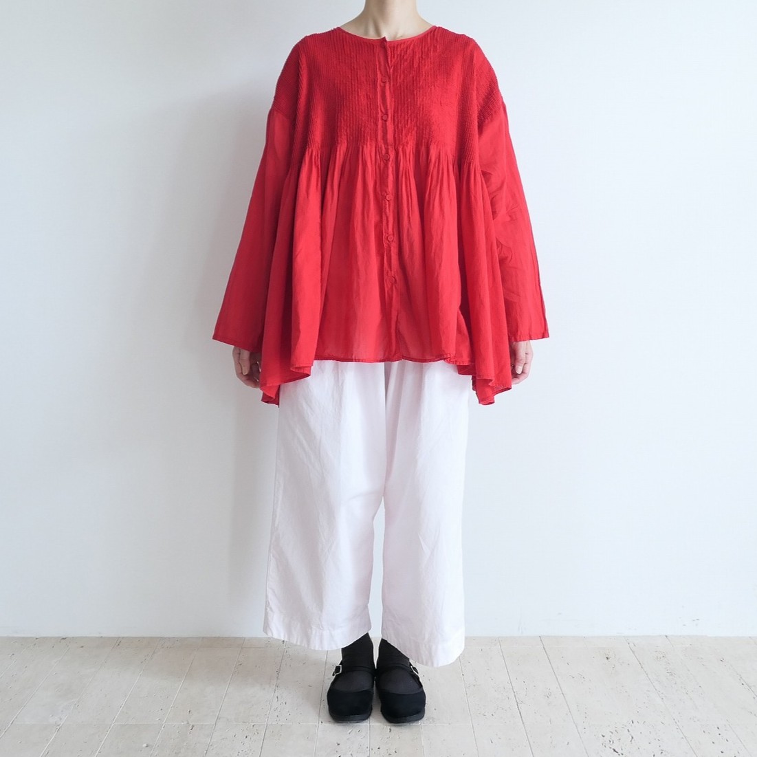 �᥾��ɥ����� maison de soil��CREW-NECK BUTTON SHIRT WITH PINTUCK���ԥ󥿥å����롼�ͥå������