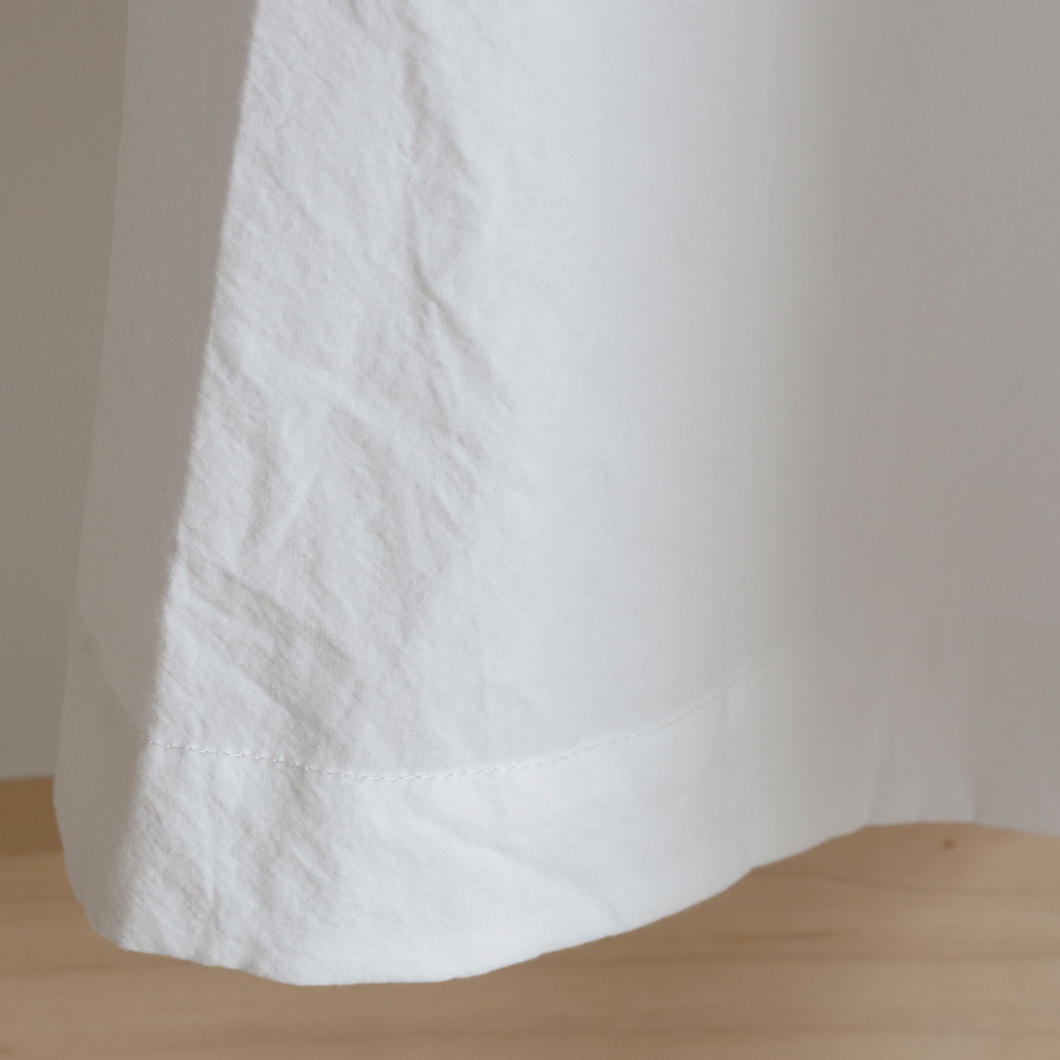 ECOLE DE CURIOSITES ��������ɥ���ꥪ���� : DAISY (White) �����ץ󥫥顼���ԡ���