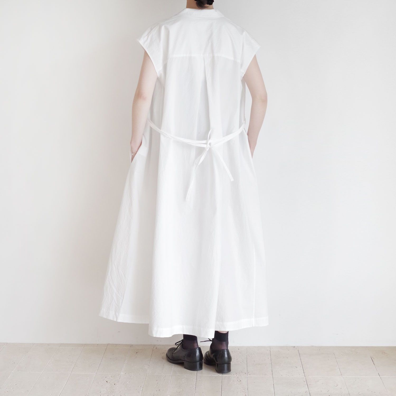 ECOLE DE CURIOSITES ��������ɥ���ꥪ���� : DAISY (White) �����ץ󥫥顼���ԡ���