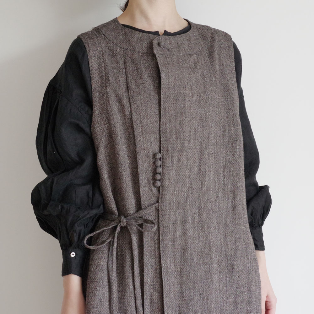 the last flower of the afternoon :  sleevelss tablier robe